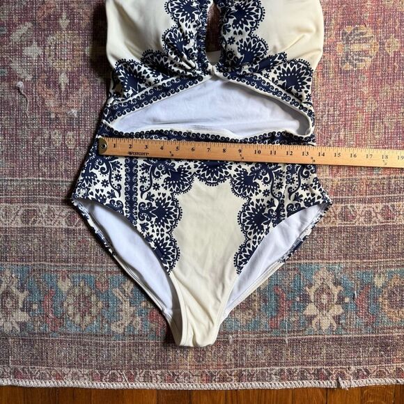 Boden Women’s size 10 Swimwear with Navy and Cream Design cutout - Picture 3 of 13